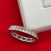 18K WHITE GOLD AND DIAMOND ETERNITY BAND