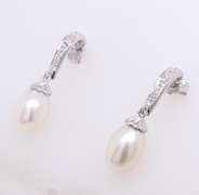 Charming White Gold Fresh Water Pearl and Diamond Dangle Earrings
