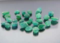 Heavy 236ct collection of Emeralds