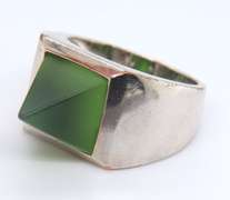 Eddie Borgo Green Stone Pyramid Ring