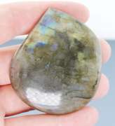 Flashing! 204.50ct Labradorite cabochon