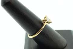 Endearing 18kt Yellow Gold Heart Shaped Diamond Ring