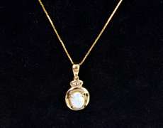 Fantastic Opal and Diamond Pendant Necklace in 14K Yellow Gold