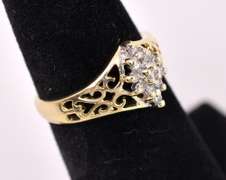 Dainty Diamond Cluster Ring in 14K Yellow Gold