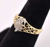 Dainty Diamond Cluster Ring in 14K Yellow Gold