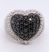 925 Sterling Silver Black and White Cubic Zirconia Heart Shaped Ring