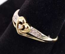 Wonderful Heart Diamond Ring in Yellow Gold