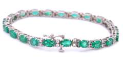 Lavish White Gold oval Emerald and RBC Diamond Bracelet