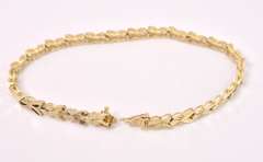Shining Fancy Link Bracelet in 14K Yellow Gold