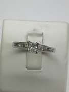 LADIES 14K WHITE GOLD AND DIAMOND RING