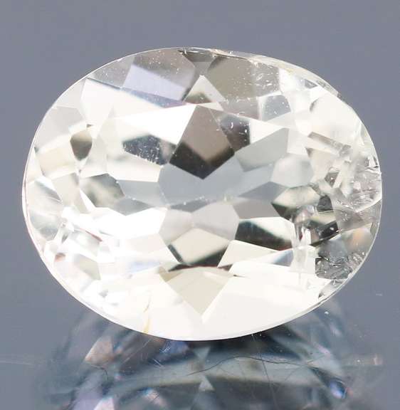 Sparkling 6.16ct diamond white Topaz