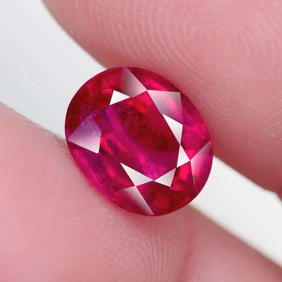 Vivid imperial red 4.61ct oval cut Ruby