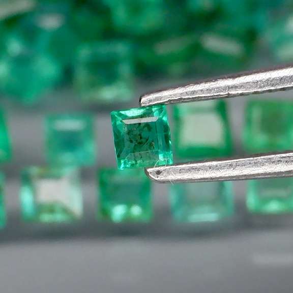 Outstanding 2.65ct real Colombian Emerald set