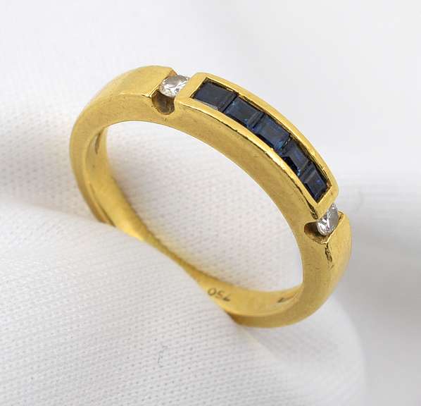 Versatile Estate 18k Sapphire & Diamond Band