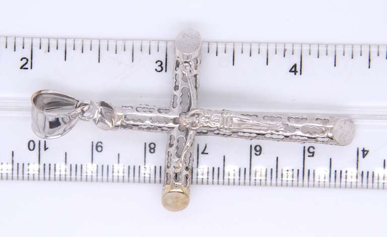 Fantastic White Gold Cross Pendant