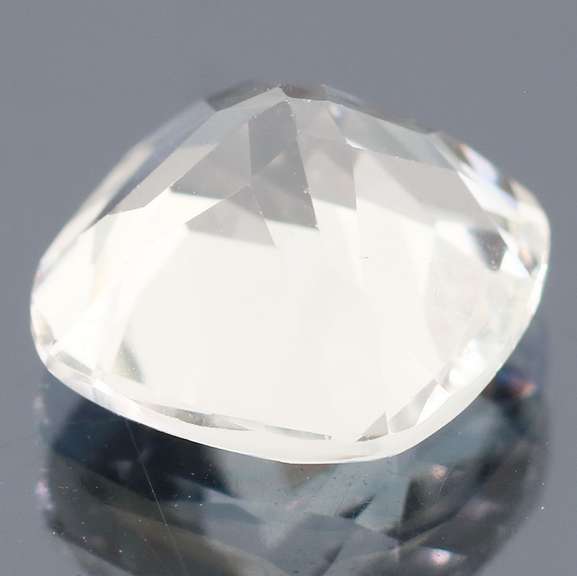 Tremendous 8.56ct diamond white Topaz