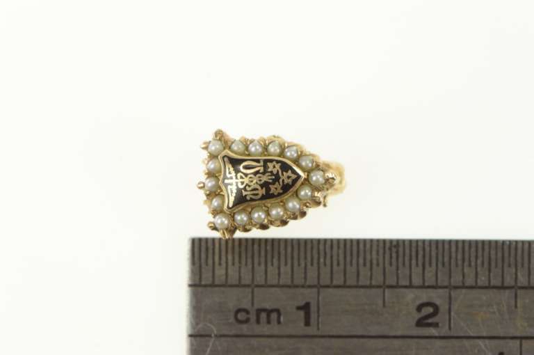 10K Yellow Gold Enamel Psi Omega Seed Pearl Lapel Pin/Brooch
