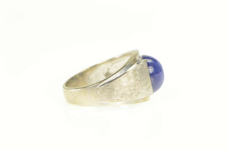 14K White Gold Retro Syn. Blue Star Sapphire Graduated Ring