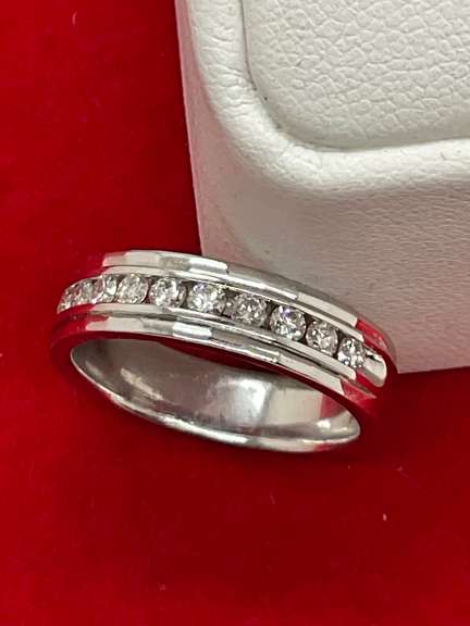 CERTIFIED MENS 14K WHITE GOLD AND DIAMOND RING
