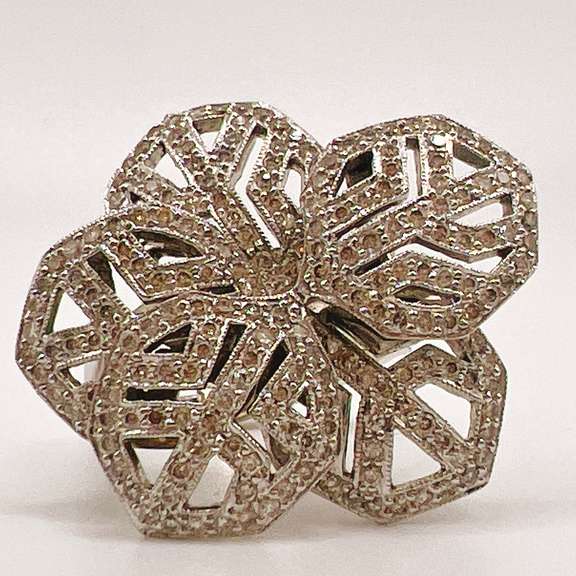 14kt Solid White Gold & Diamond Flower Ring