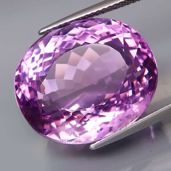 Halo flashing 27.80ct real unheated Bolivian Amethyst