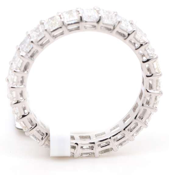 New 4.05ctw Emerald Cut Diamond Eternity Wedding Band Ring in Platinum