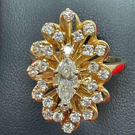 CERTIFIED LADIES 14K GOLD AND DIAMOND RING