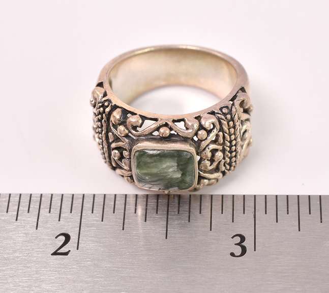 Sterling Silver Ring With Green Stone