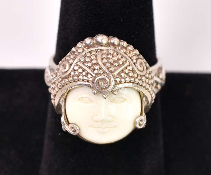 Sterling Silver Cameo Style Ring