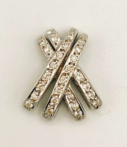 14k White Gold Pendant with Diamond Accents