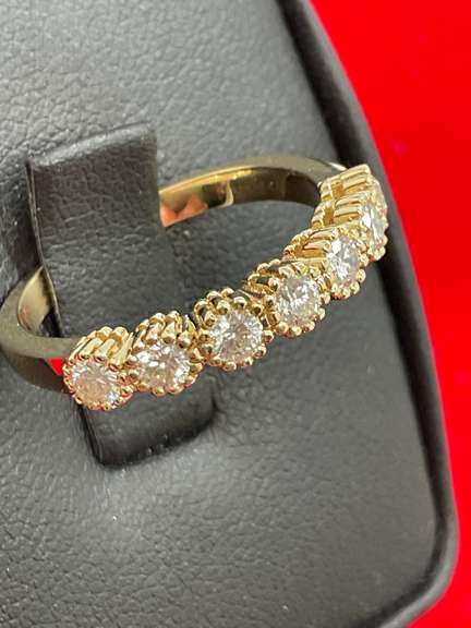 BRAND NEW LADIES 14K GOLD AND DIAMOND BAND / RING