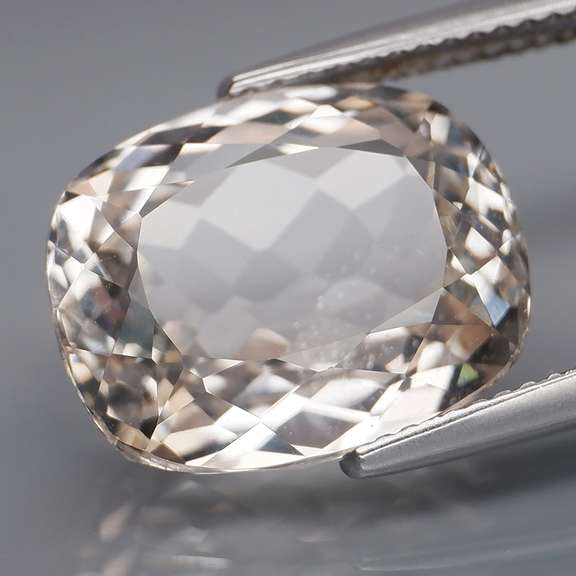 Dazzling 12.16ct diamond white Topaz