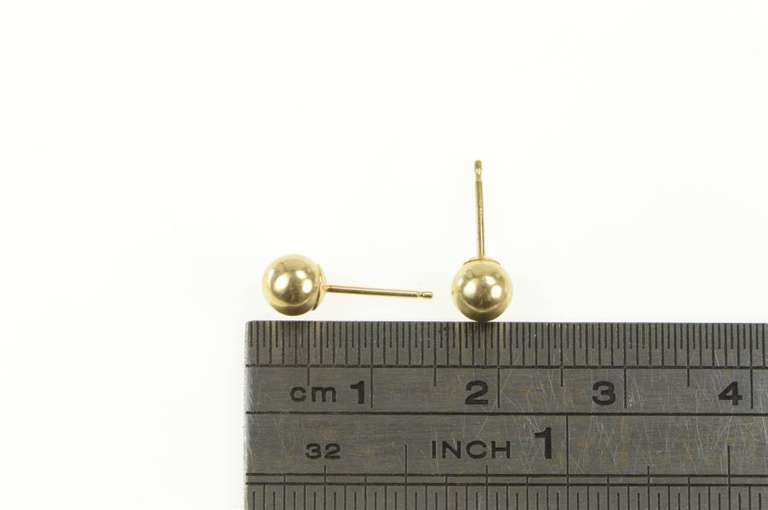 14K Yellow Gold Classic 4.8mm Ball Round Sphere Stud Earrings
