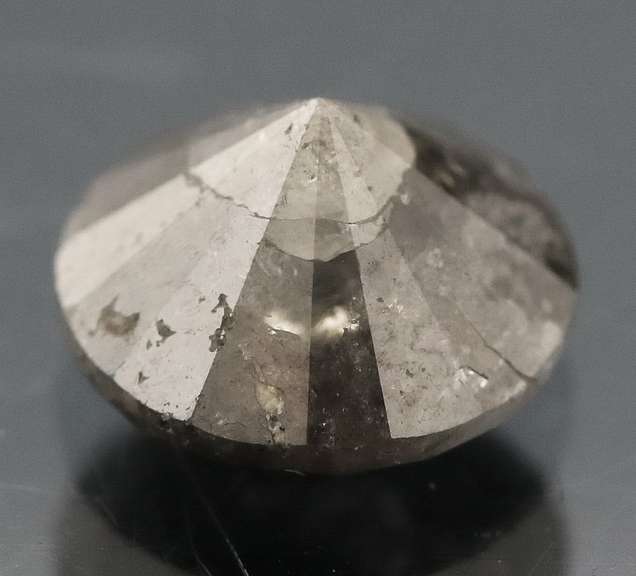 Beautiful 1.29ct gray and black Diamond solitare