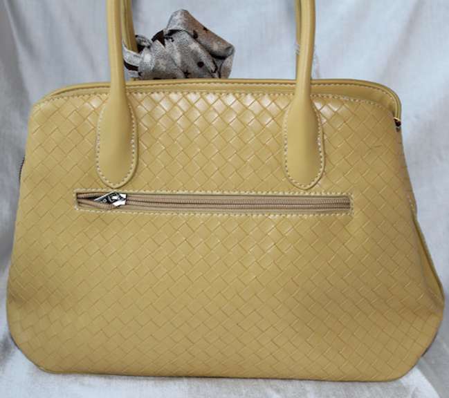 An Eye-catching Designer Bag By David Jones-Paris