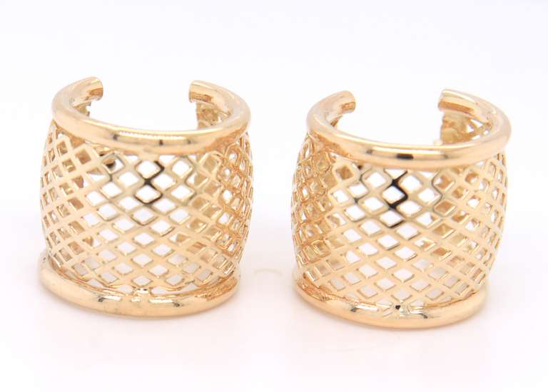 Beautiful Yellow Gold Basket Woven Huggies Earring