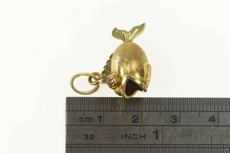 14K Yellow Gold Retro 1960's Carnelian Eyed Fish Charm/Pendant
