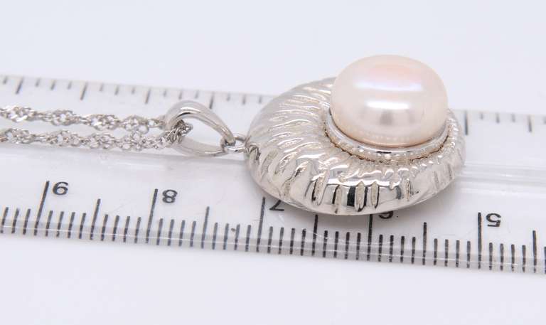Vintage 925 Sterling Silver Pearl Pendant on Chain
