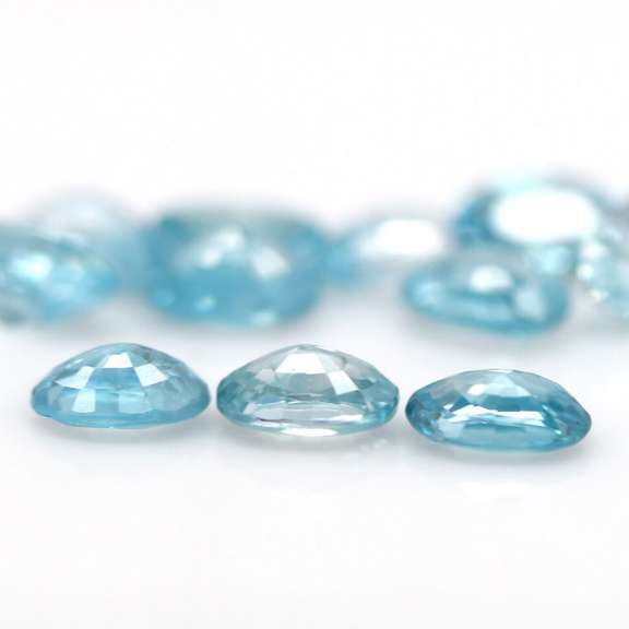 Brilliant 8.79ct sky blue Zircon set
