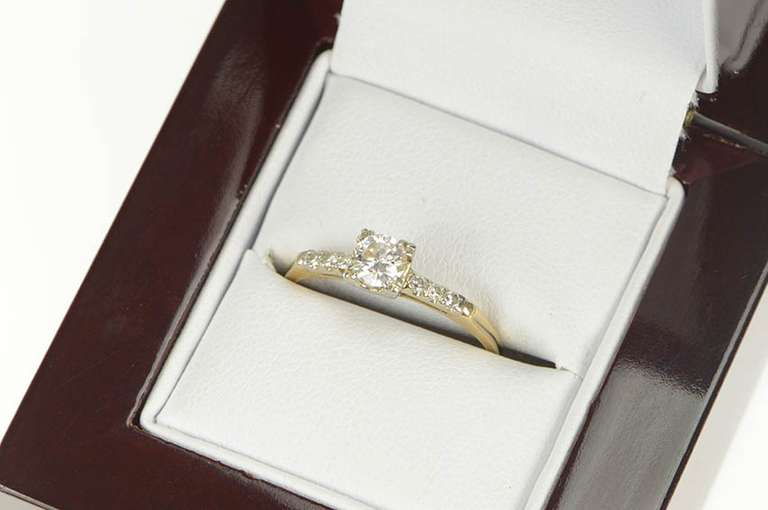 14K Yellow Gold 1940's 0.46 Ctw VVS Diamond Classic Engagement Ring