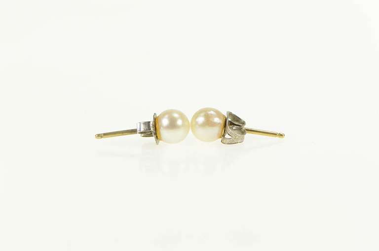 14K Yellow Gold 5.5mm Pearl Classic Simple Stud Plain Earrings