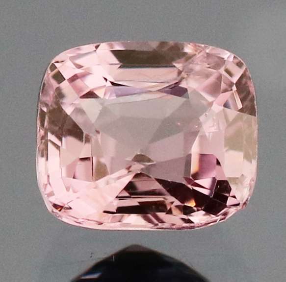 Excellent 1.57ct untreated violet pink Spinel