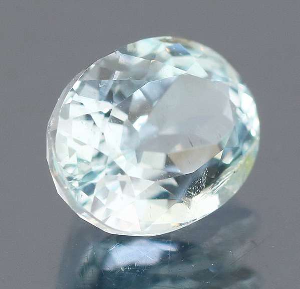 Gorgeous 1.64ct untreated platinum blue Aquamarine