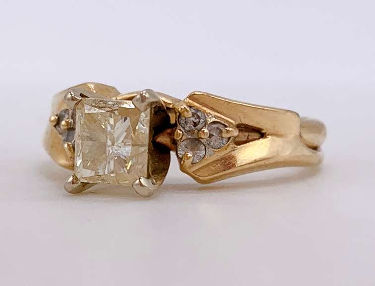 14kt Solid Yellow Gold & Diamond Ring