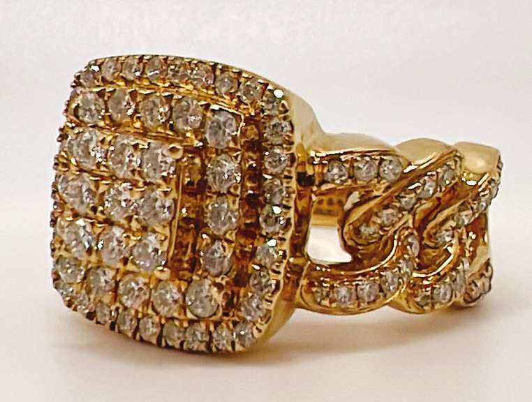 2.50 Carat Diamond Ring in 10kt Solid Yellow Gold
