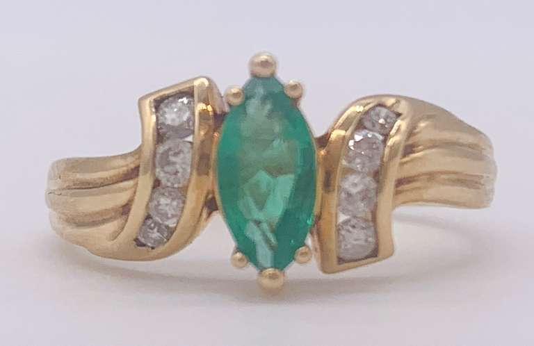18kt Solid Yellow Gold, Emerald, & Diamond Ring