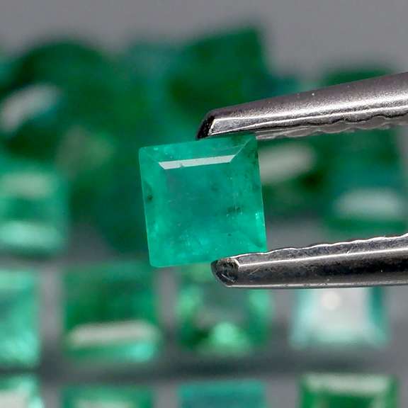 Awesome 2.55ct real Colombian Emerald set