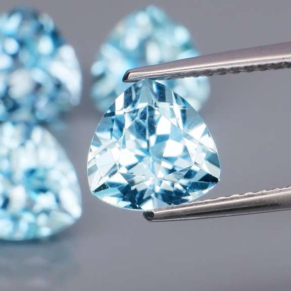 Outstanding 9.10ct 4 pc sky blue Topaz set