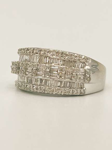 Gorgeous 14kt Solid White Gold & 2.0 Carat Diamond Band Ring