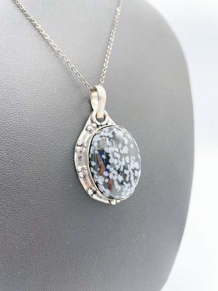 ❄ Snowflake Obsidian in Tibetan Beaded Silver Pendant ❄